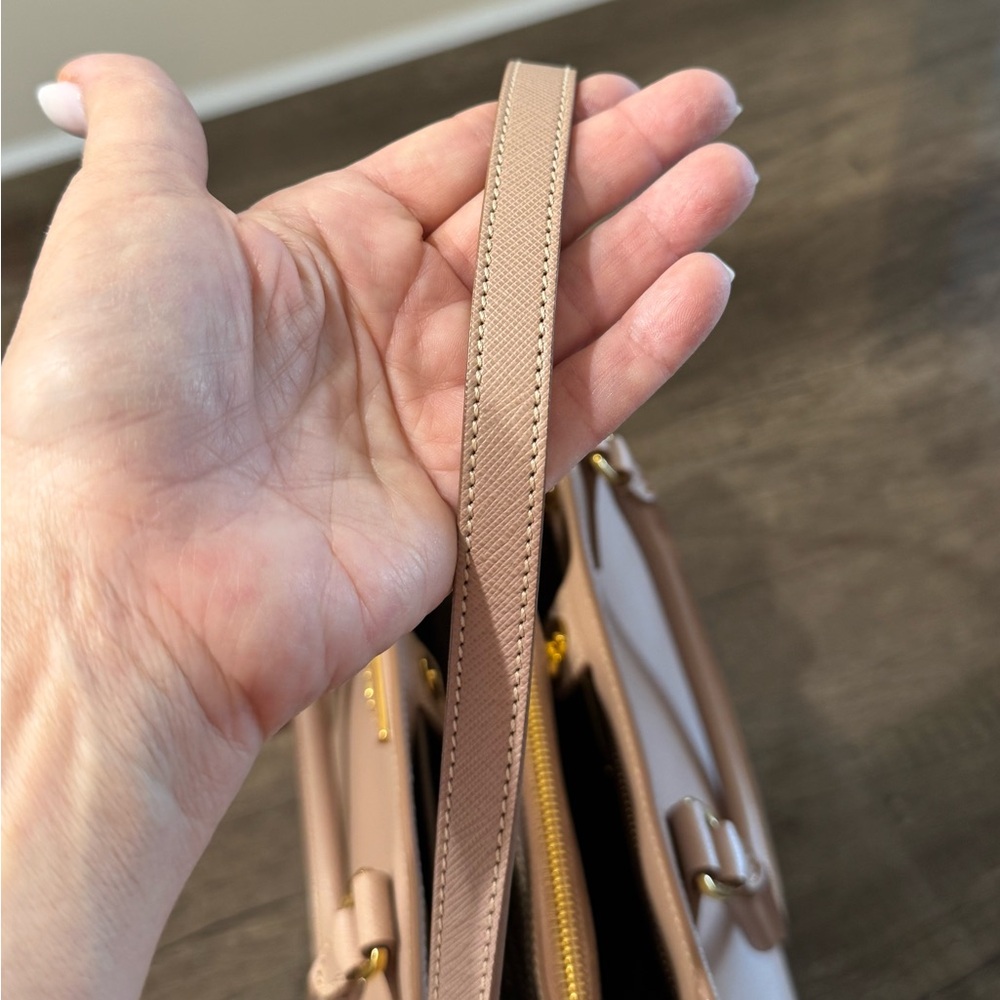 Authentic Prada Saffiano Lux Leather Satchel/Crossbody/Shoulder - Three-Way Bag - Picture 15 of 16